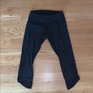 Cropped Mesh Lulu Leggings Size 4